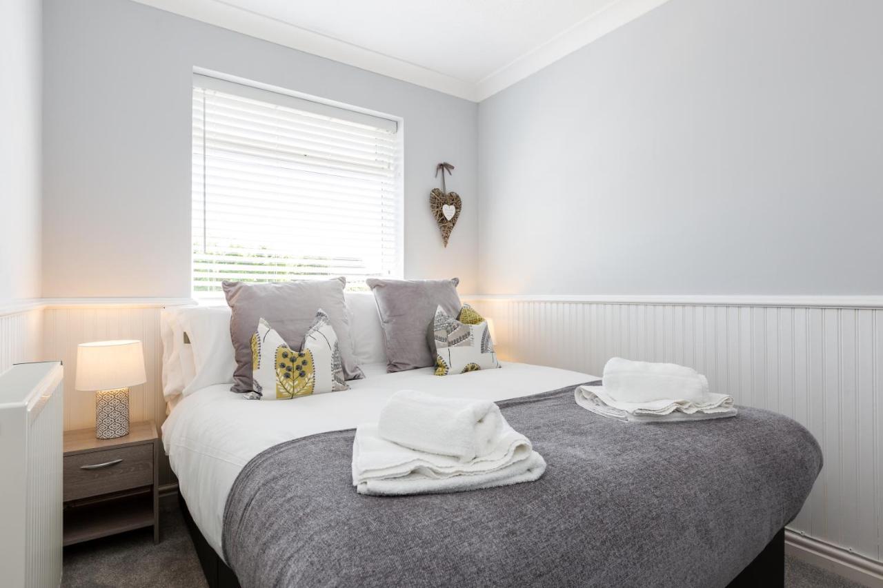 Curlew - 3 Bedrooms Wi-Fi, Parking, Contractors Thornton  Exterior foto